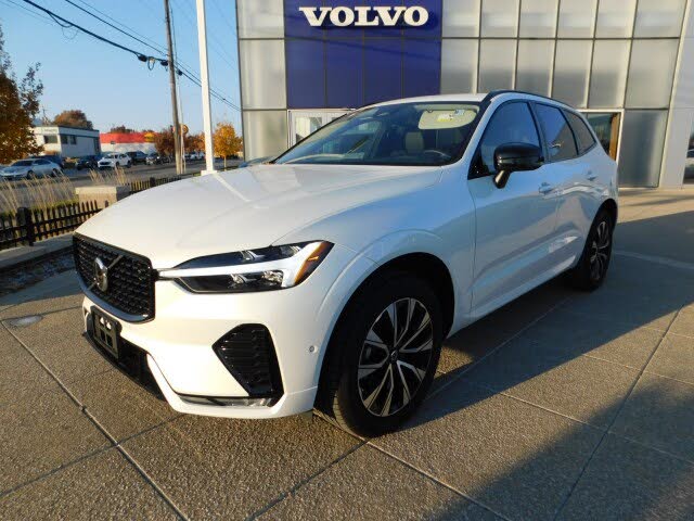 2025 Volvo XC60 B5 Plus Dark Theme AWD