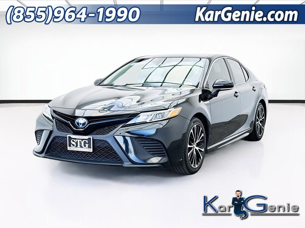 2018 Toyota Camry Hybrid SE FWD