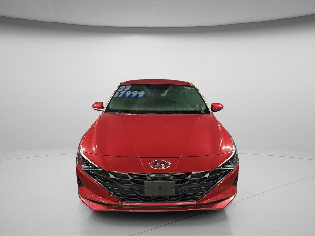 2023 Hyundai Elantra SEL FWD