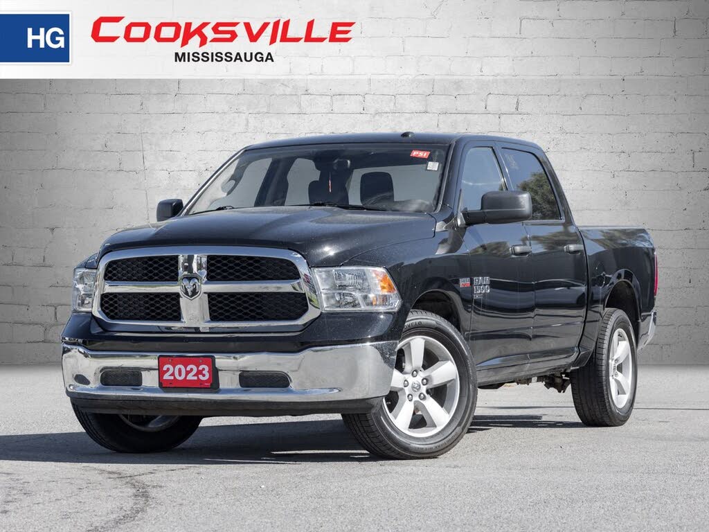 RAM 1500 Classic SLT Crew Cab 4WD 2023