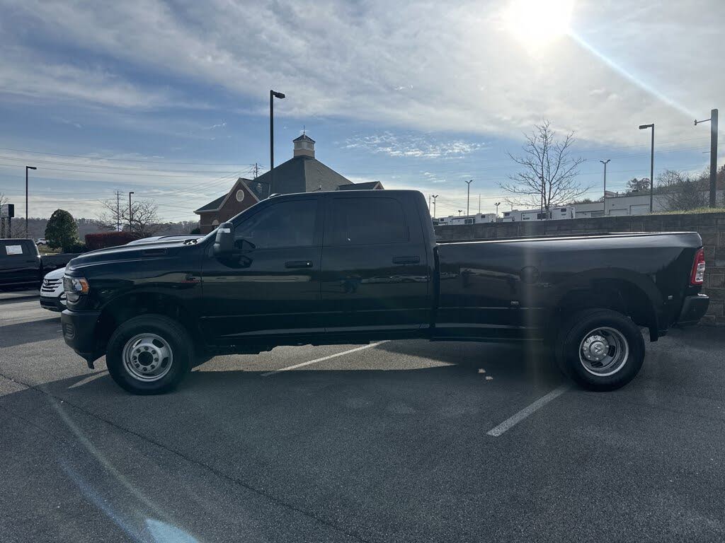 2023 RAM 3500 Tradesman Crew Cab LB DRW 4WD