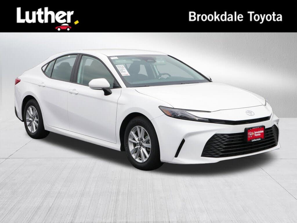 2025 Toyota Camry LE FWD