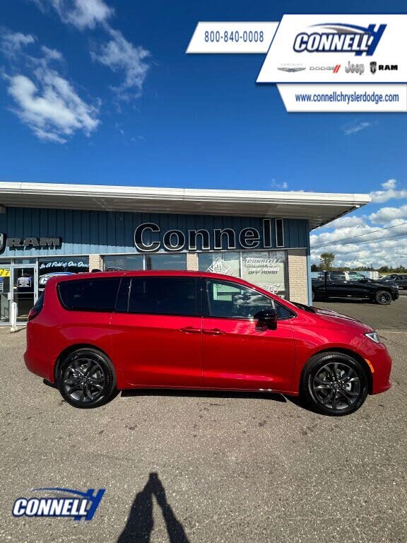 2026 Chrysler Pacifica Select AWD