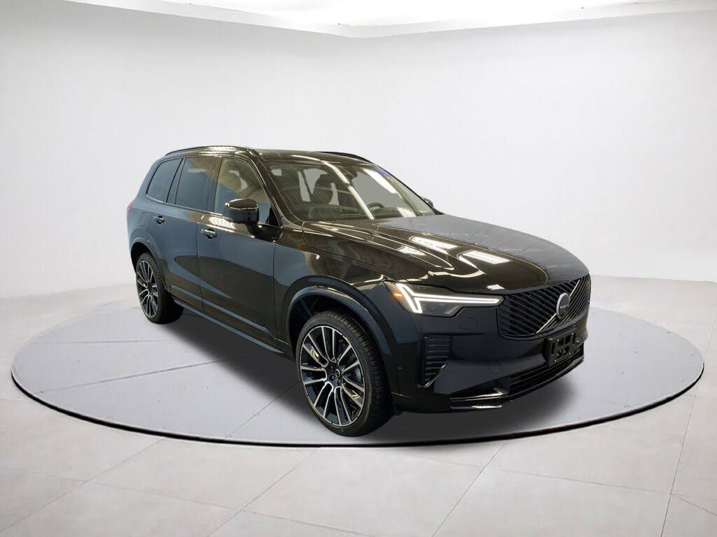 2026 Volvo XC90 B6 Ultra Dark 7-Passenger AWD