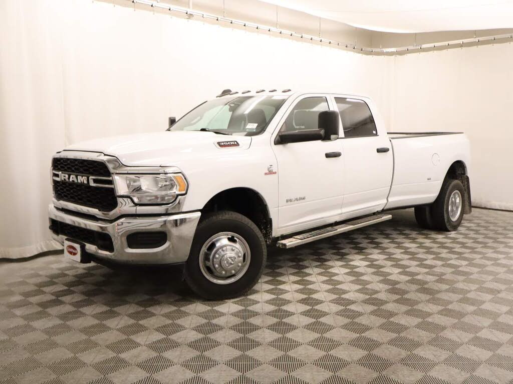 2022 RAM 3500 Tradesman Crew Cab LB DRW 4WD