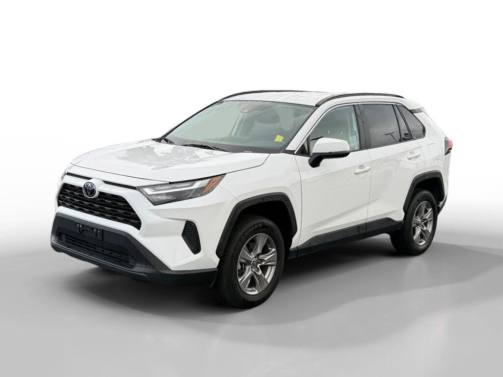 2024 Toyota RAV4 XLE FWD