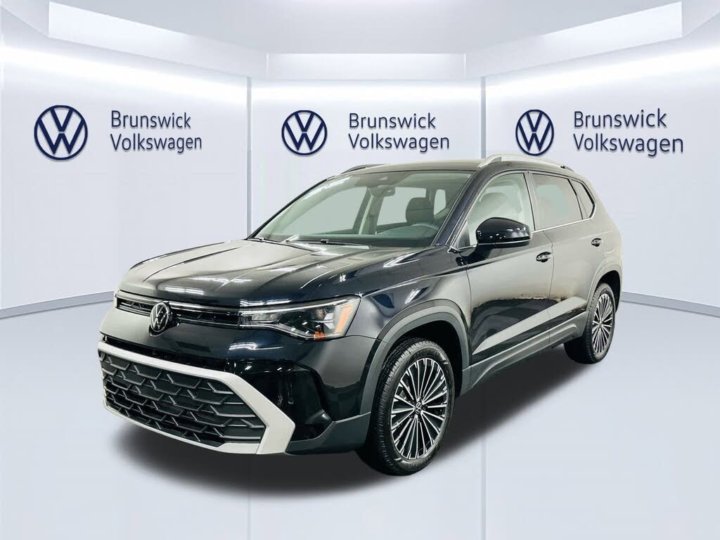 2025 Volkswagen Taos SE FWD