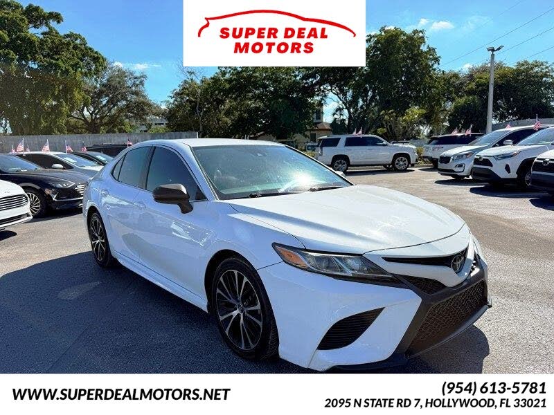 2019 Toyota Camry SE FWD