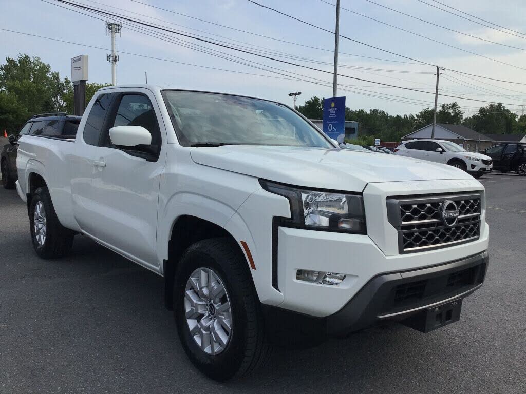 Nissan Frontier SV King Cab 4WD 2023