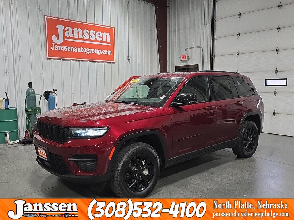 2024 Jeep Grand Cherokee Altitude 4WD