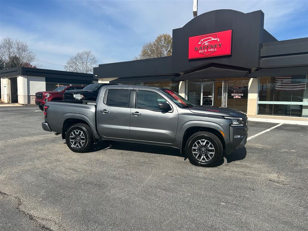 2024 Nissan Frontier SL 4dr Crew Cab 4WD