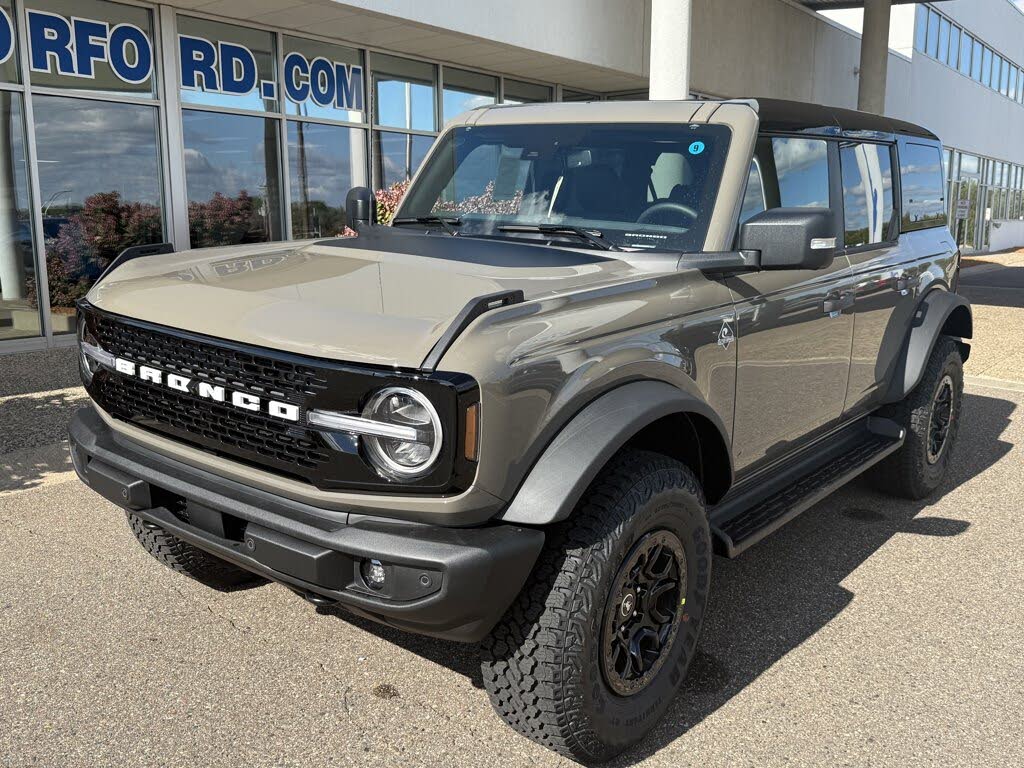 2025 Ford Bronco Outer Banks 4-Door 4WD
