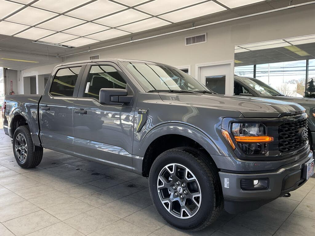 2025 Ford F-150 STX 4dr SuperCrew 4WD