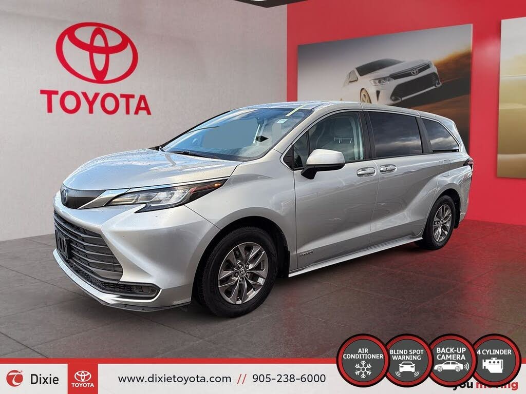 2021 Toyota Sienna LE 8-Passenger AWD
