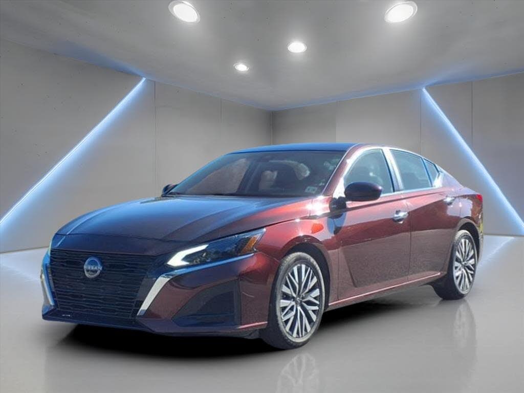 2023 Nissan Altima 2.5 SV FWD