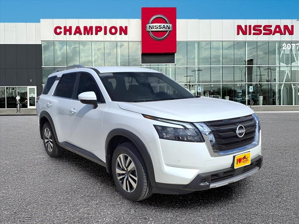 2025 Nissan Pathfinder SL FWD