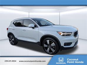 Volvo XC40 T5 Momentum AWD