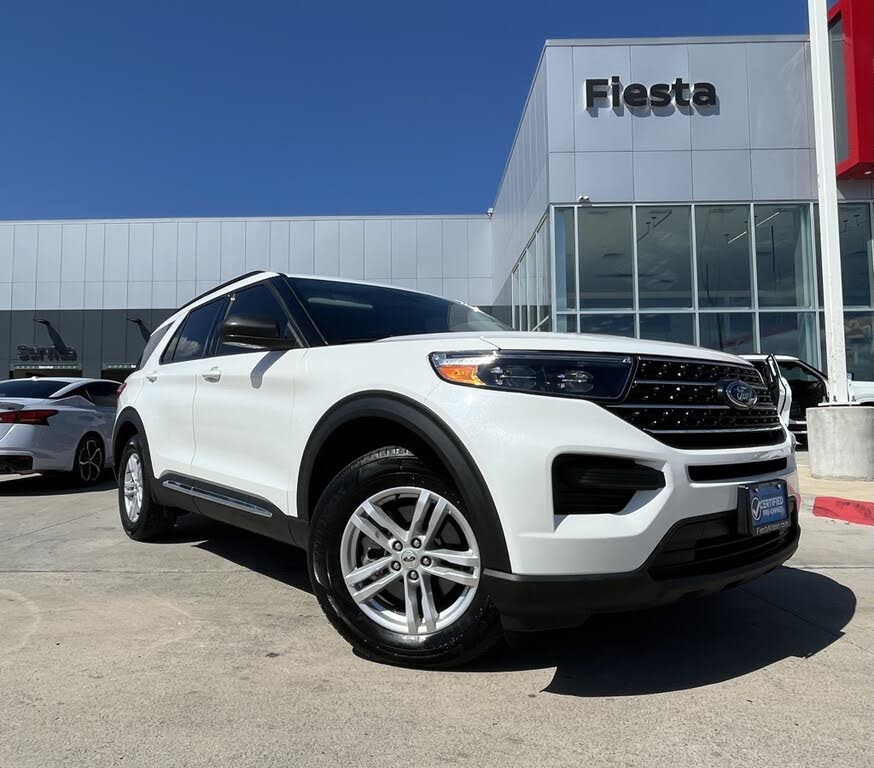 2024 Ford Explorer XLT RWD