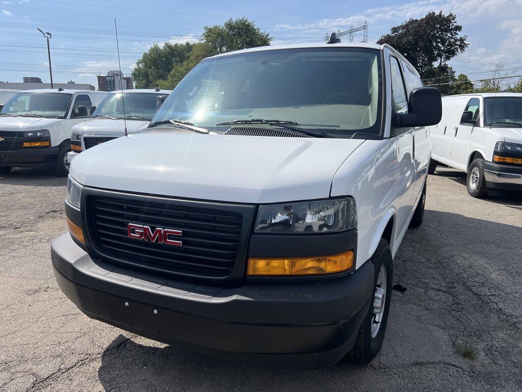 2025 GMC Savana Cargo 2500 RWD