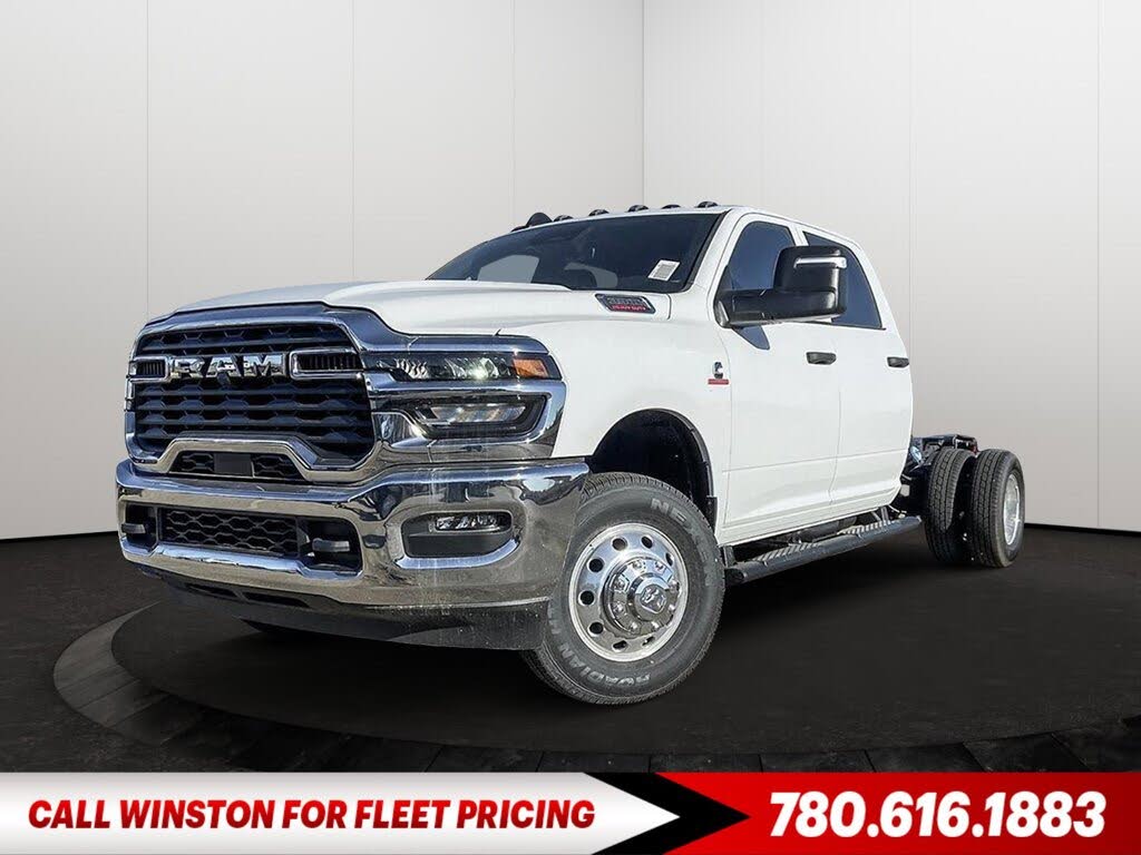 2025 RAM 3500 Chassis Tradesman Crew Cab LB DRW 4WD