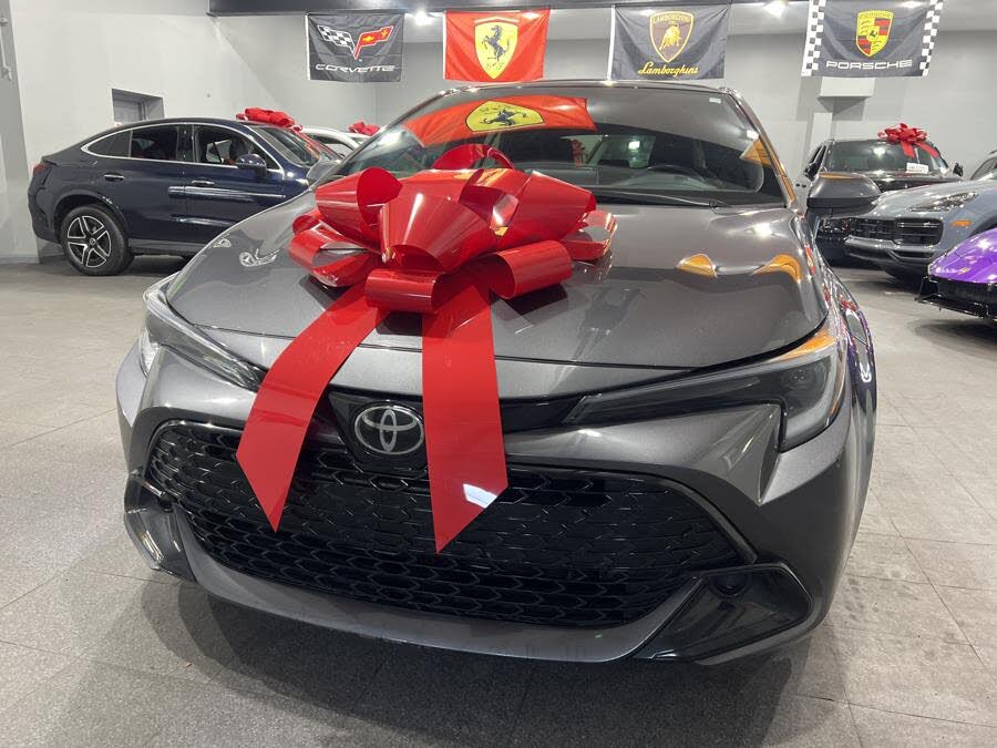 2025 Toyota Corolla Hatchback SE FWD