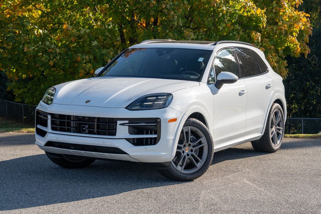 2025 Porsche Cayenne AWD
