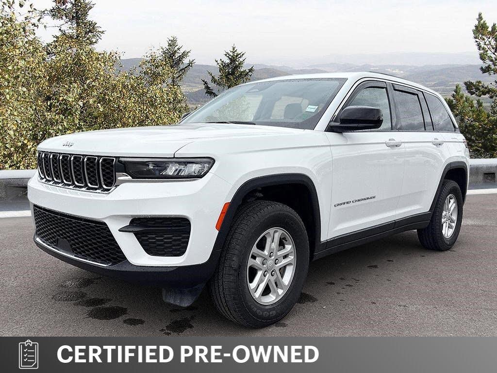 Jeep Grand Cherokee Laredo 4WD 2024