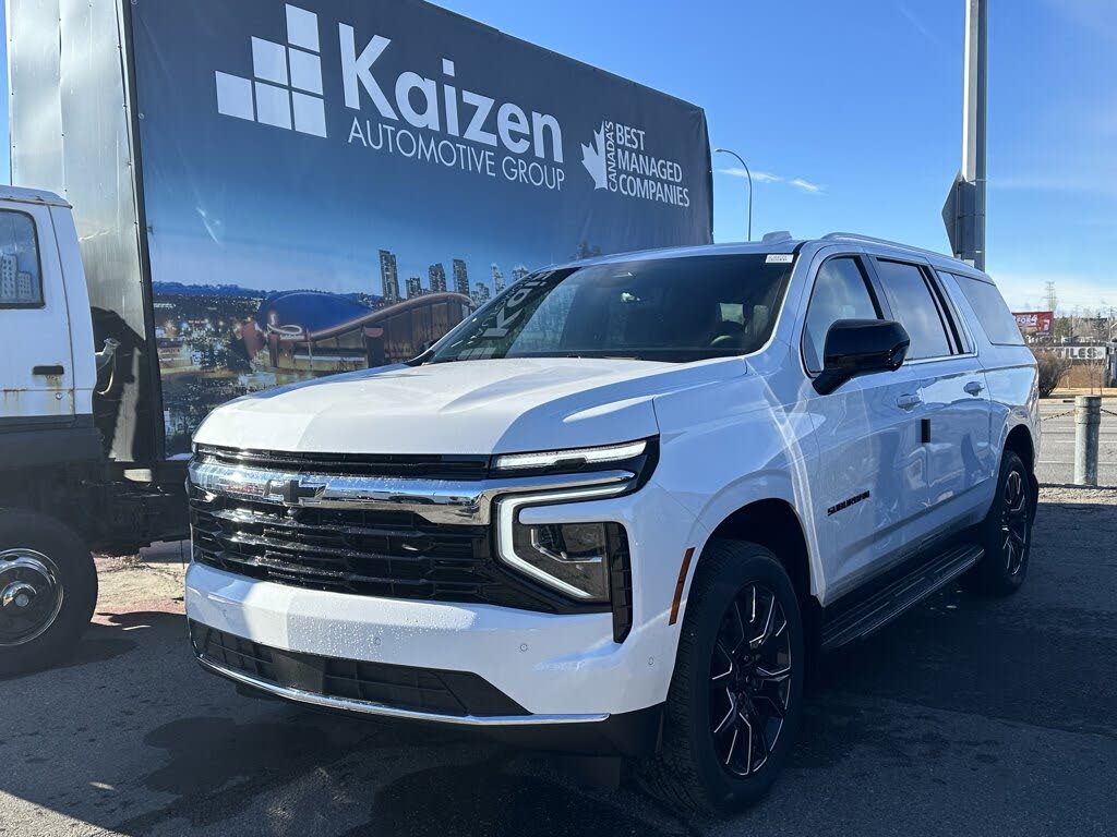 2025 Chevrolet Suburban LS 4WD