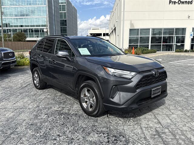 2024 Toyota RAV4 XLE FWD