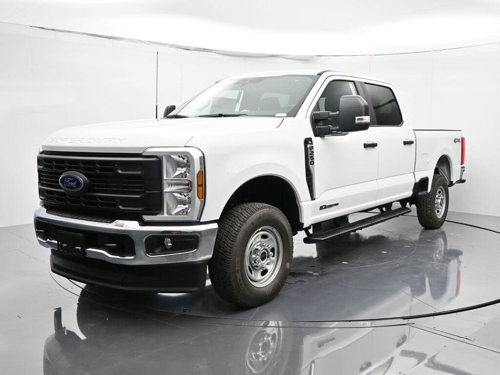 2025 Ford F-250 Super Duty XL Crew Cab 4WD