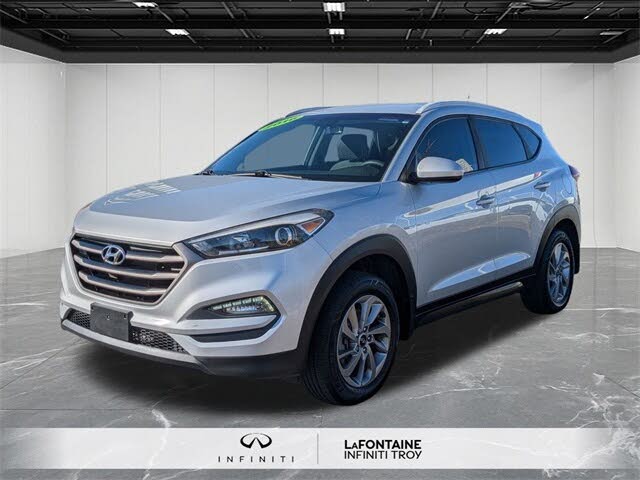 2016 Hyundai Tucson 2.0L SE AWD with Beige Seats