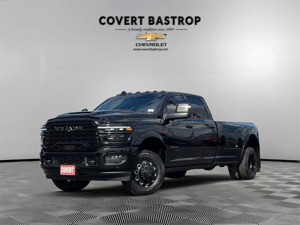 2025 RAM 3500 Limited Crew Cab LB DRW 4WD