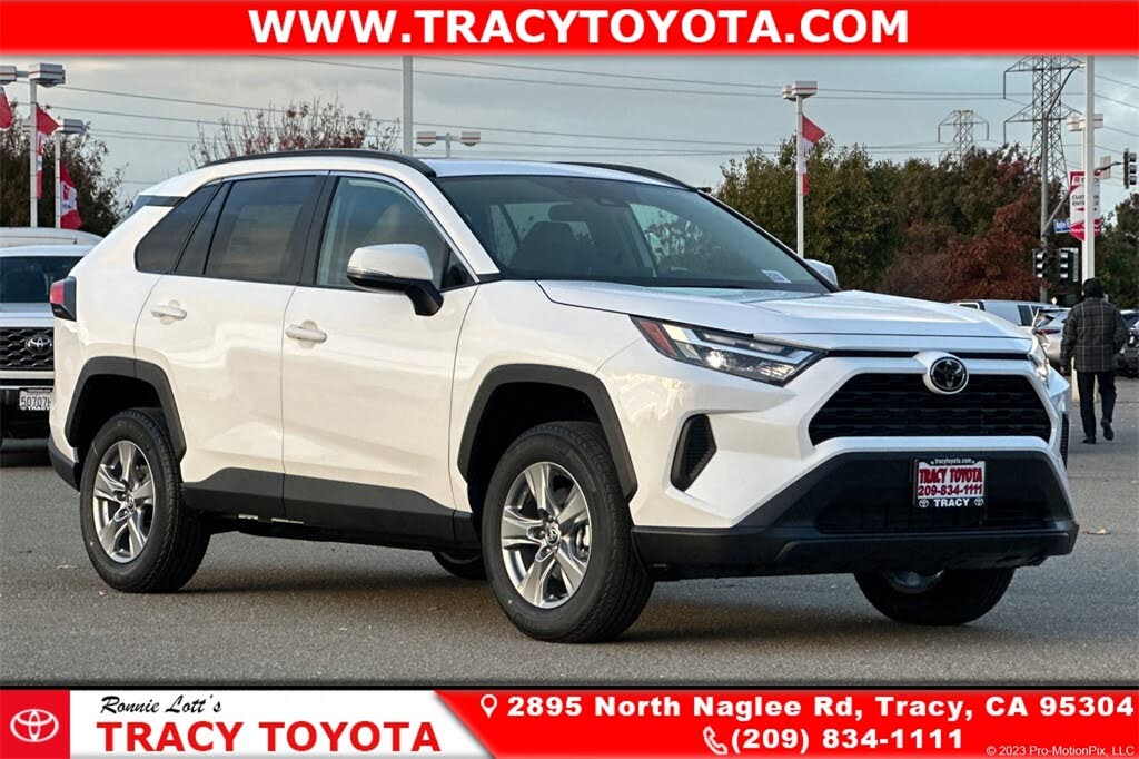 2025 Toyota RAV4 XLE AWD