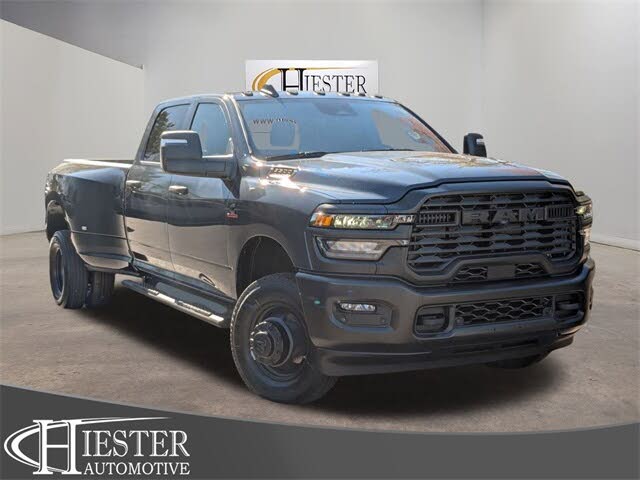 2026 RAM 3500 Tradesman Crew Cab LB DRW 4WD