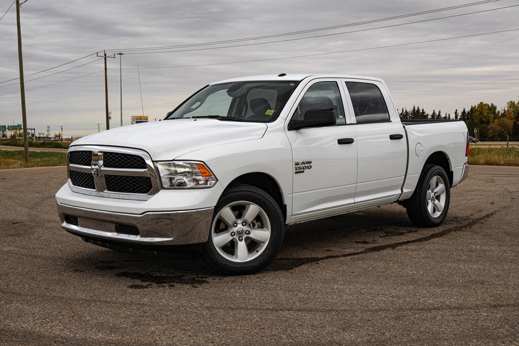 2023 RAM 1500 Classic SLT Crew Cab 4WD