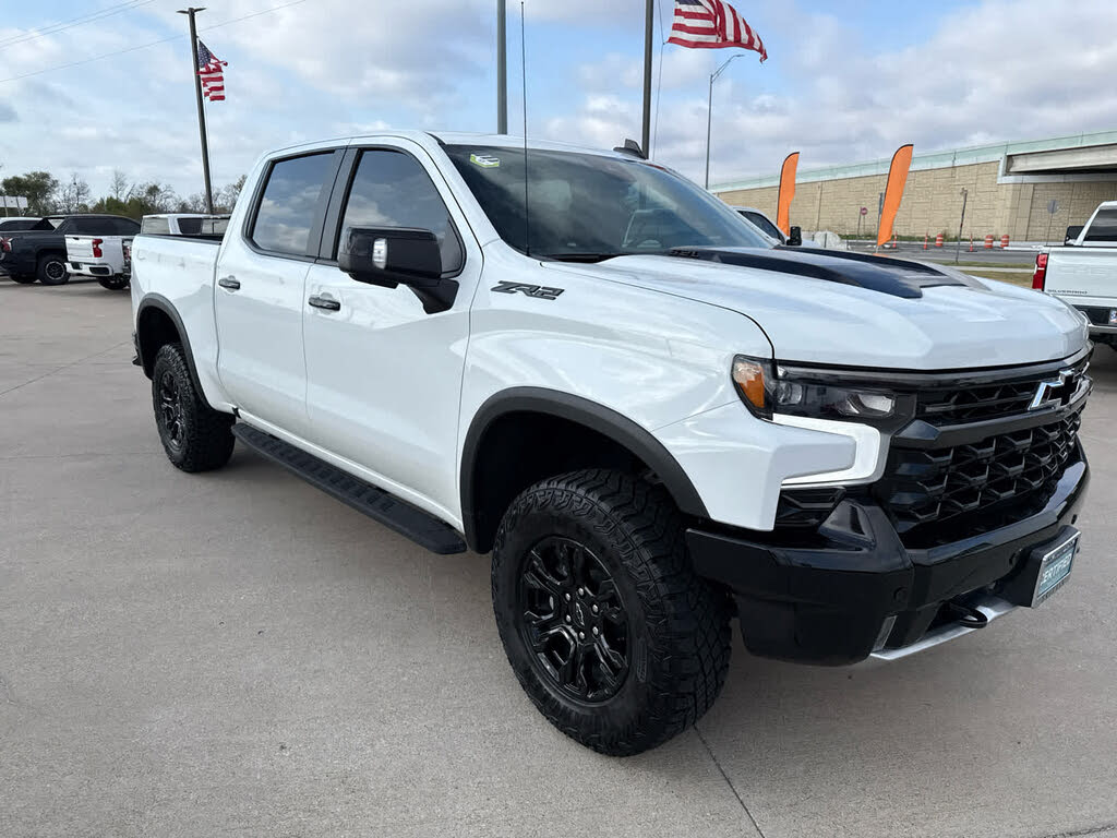 2025 Chevrolet Silverado 1500 ZR2 Crew Cab 4WD