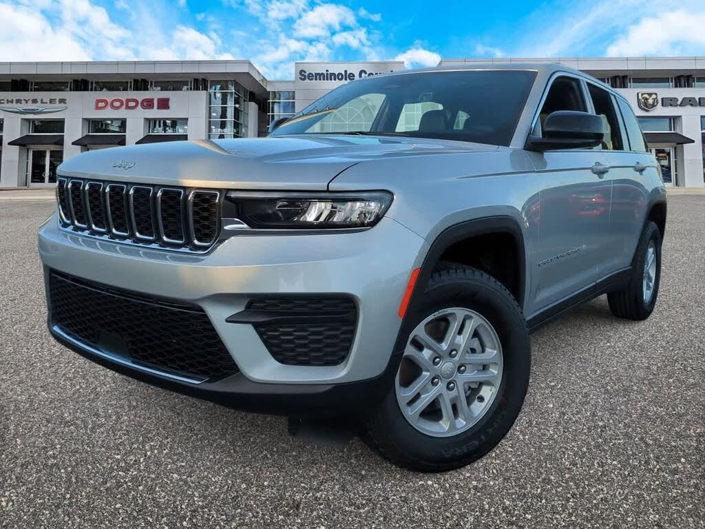 2025 Jeep Grand Cherokee Laredo 4WD