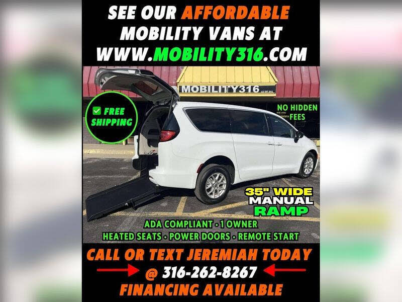 2024 Chrysler Voyager LX FWD