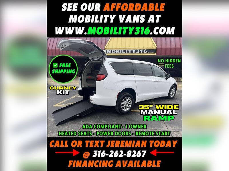 2024 Chrysler Voyager LX FWD