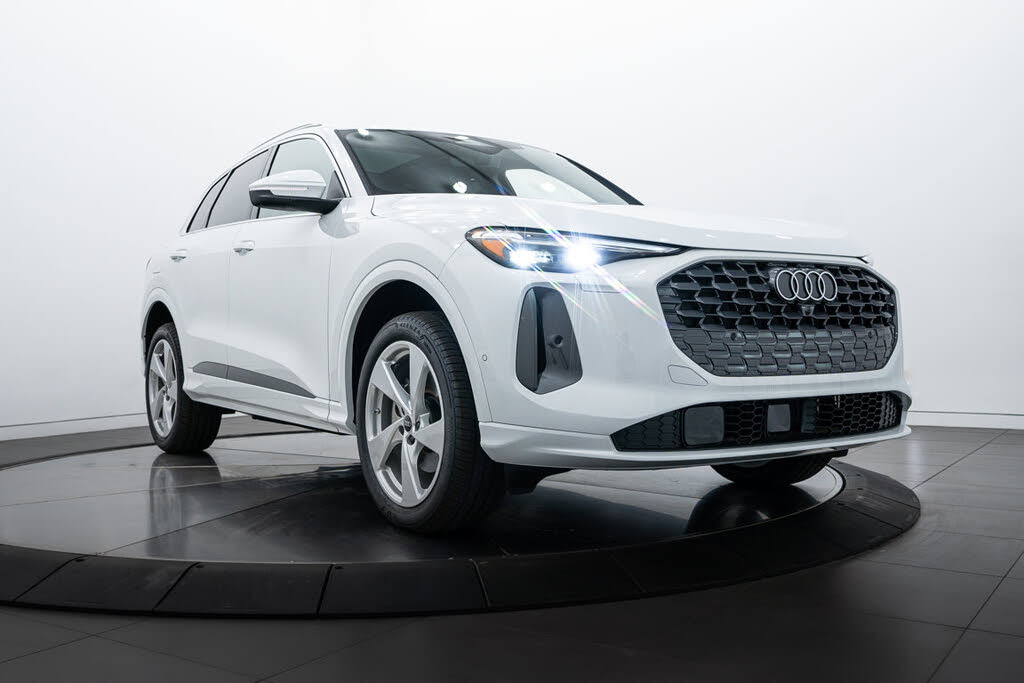 2025 Audi Q5 quattro Premium Plus 40 TFSI