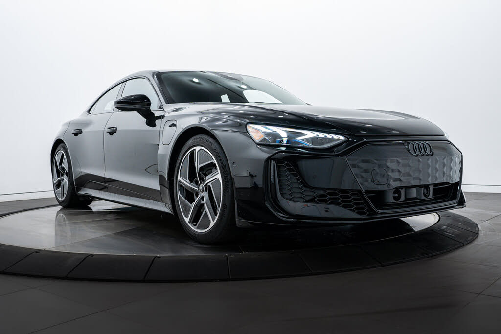 2025 Audi RS e-tron GT quattro Performance