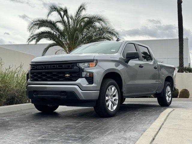2025 Chevrolet Silverado 1500 Custom Crew Cab 4WD
