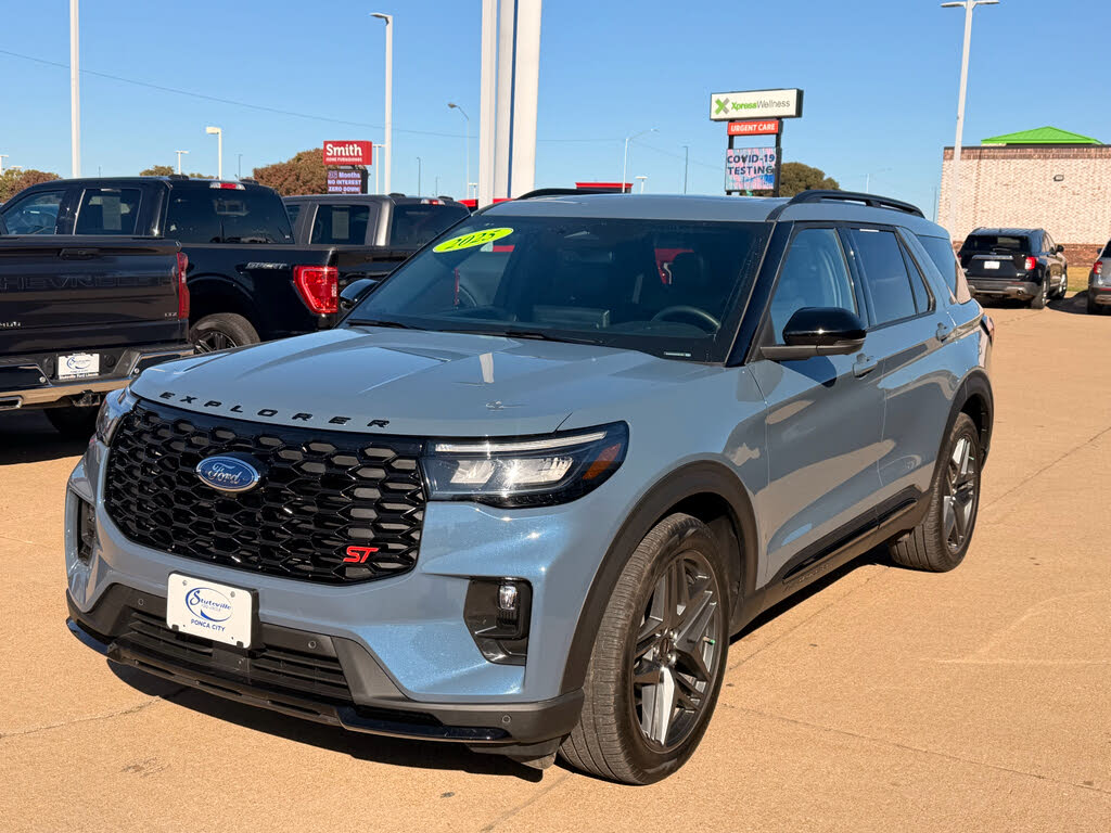 2025 Ford Explorer ST AWD