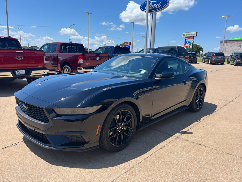 2025 Ford Mustang EcoBoost Fastback RWD