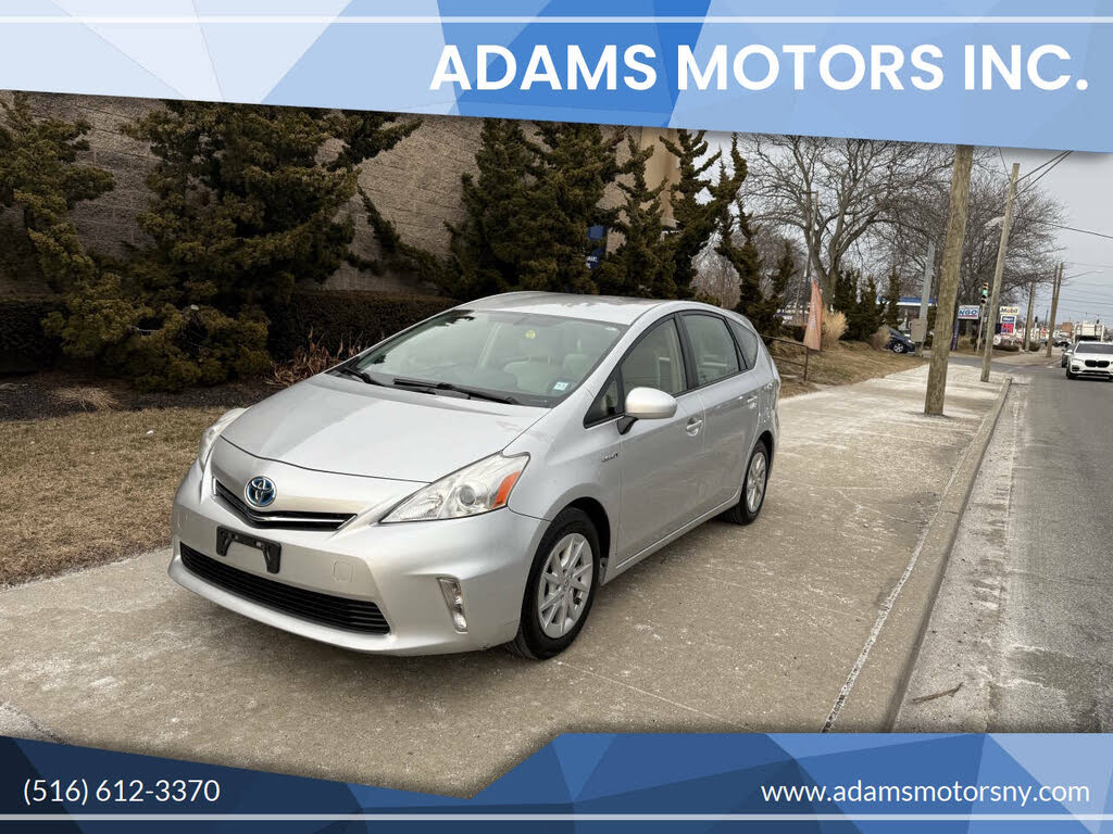2012 Toyota Prius v Five FWD