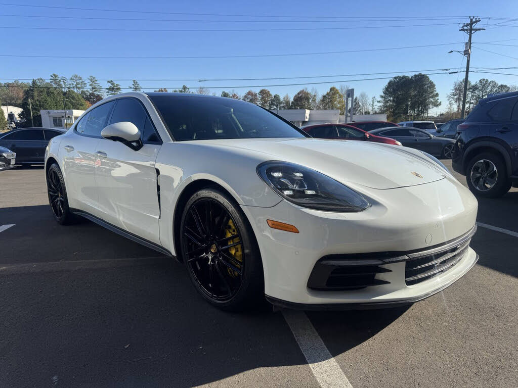 2019 Porsche Panamera RWD