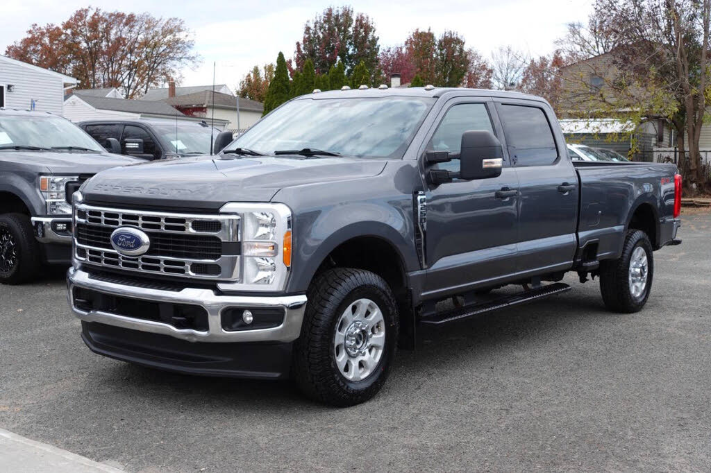 2023 Ford F-250 Super Duty XLT Crew Cab LB 4WD