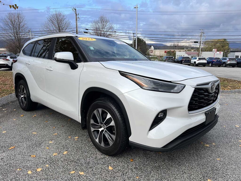 2023 Toyota Highlander XLE AWD