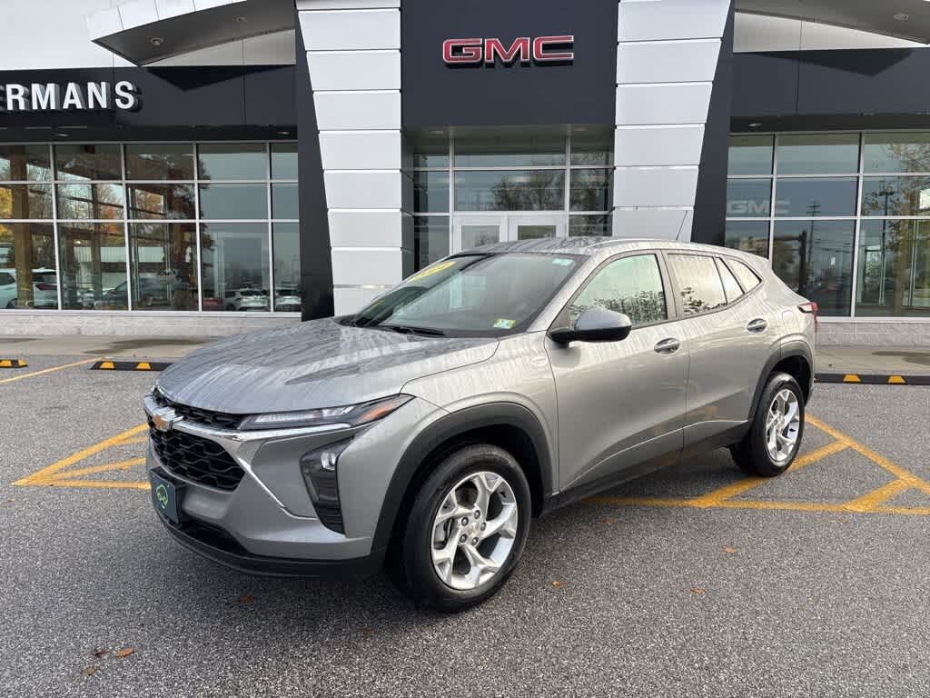 2024 Chevrolet Trax LS FWD