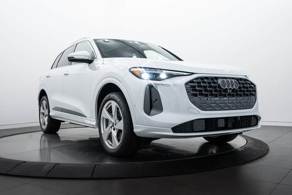 2025 Audi Q5 quattro Premium Plus 40 TFSI